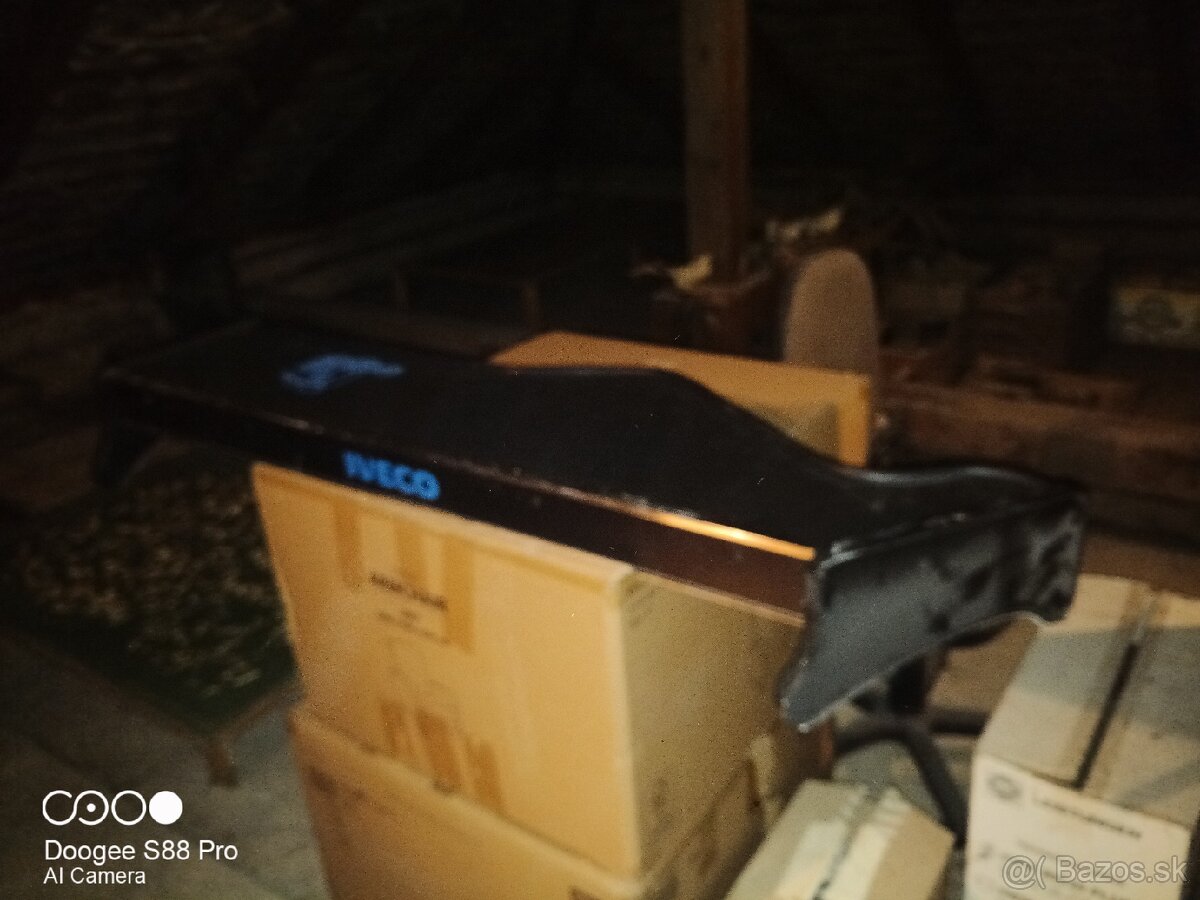 Predám veľkú poličku do iveca Activ Space - 4