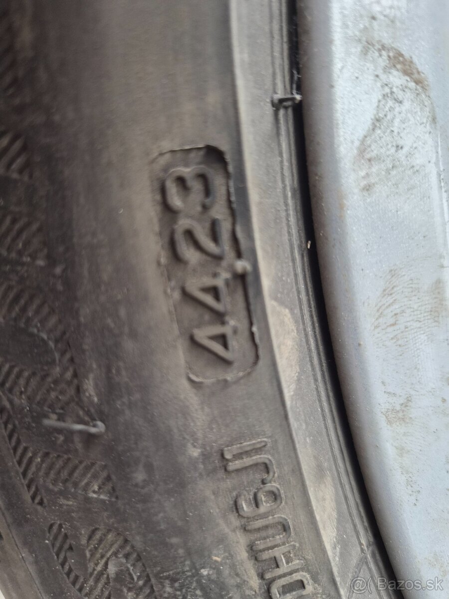 Brigeston 255 40 r20 - 4