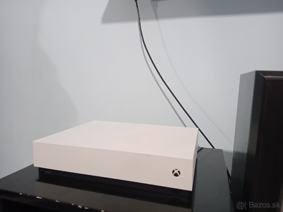 XBOX ONE S all digital 1Tb - 4