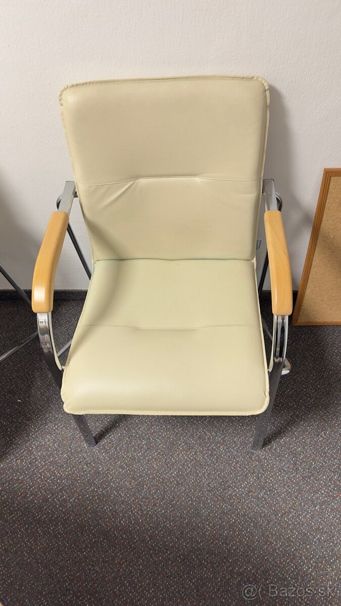 Stôl + stoličky - 4