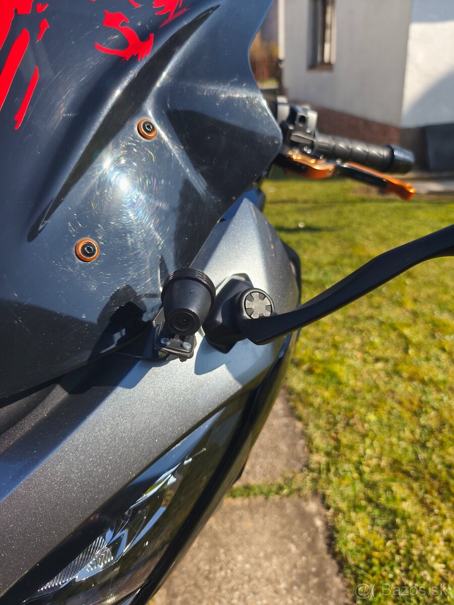 Kawasaki Ninja 1000SX - 4