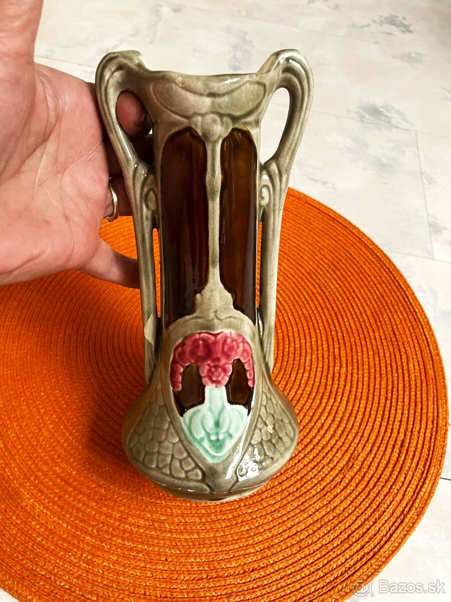 Stará váza - majolika - 4