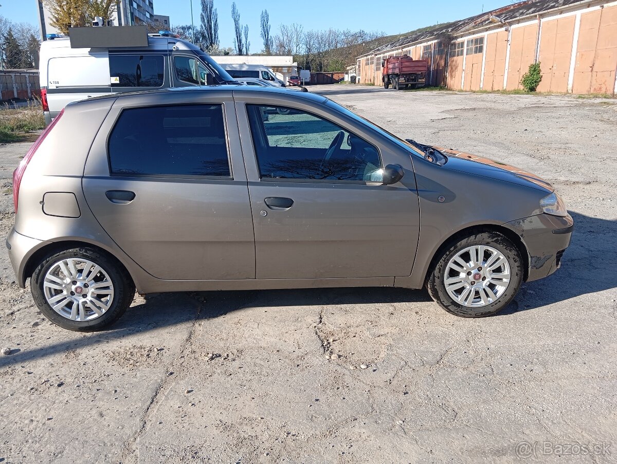 Predám Fiat Punto 1.2 - 4