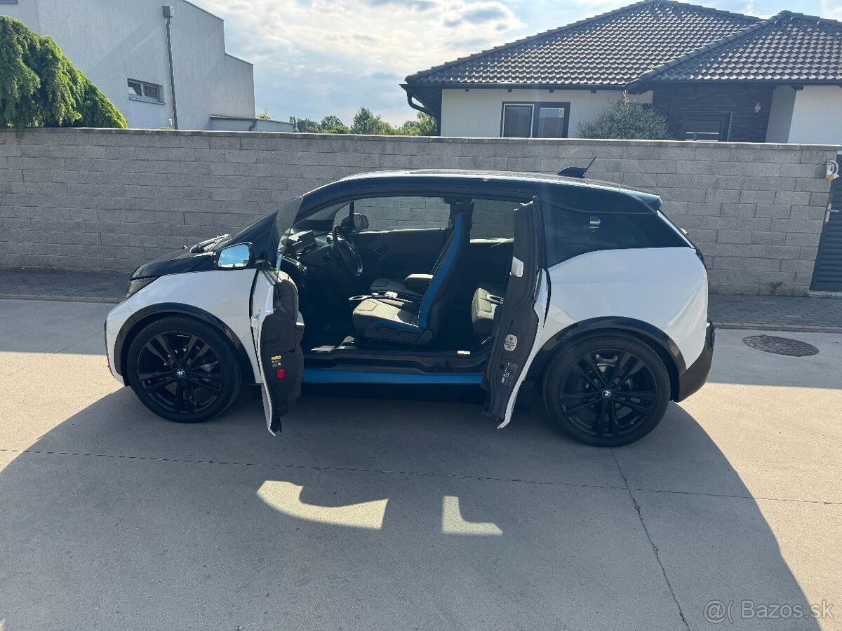 BMW i3s 120Ah, r.2022, Adaptív LED/Temp., Kamera, Vyhr.sedad