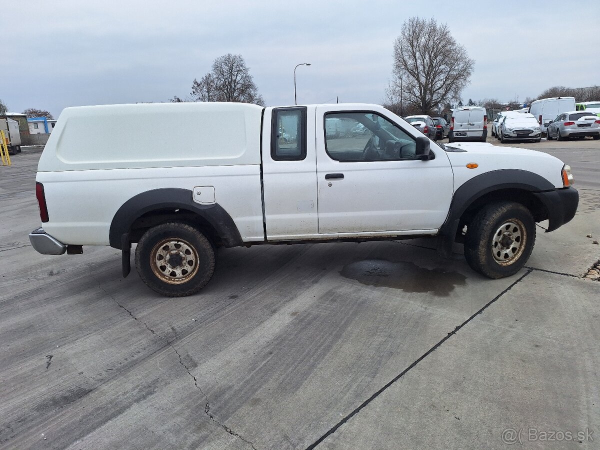 NISSAN NAVARA 2,5TD 4X4 KLÍMA ŤAŽNÉ 2006 ROK - 4