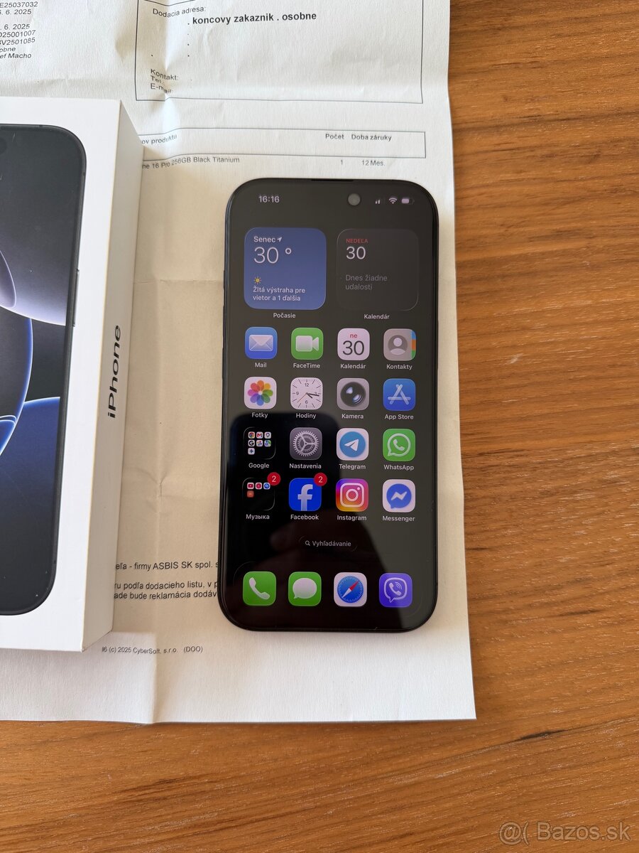 iPhone 16 Pro 256GB Black Titanium - 4