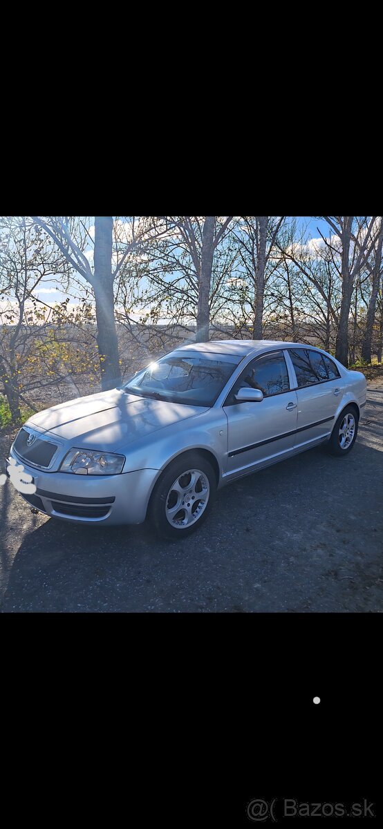 Superb - pekny stav - 4