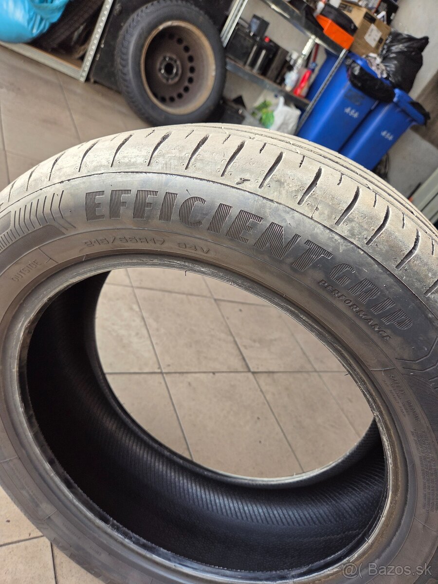 Goodyear EfficientGrip Performance 215/55 R17 94V - 4