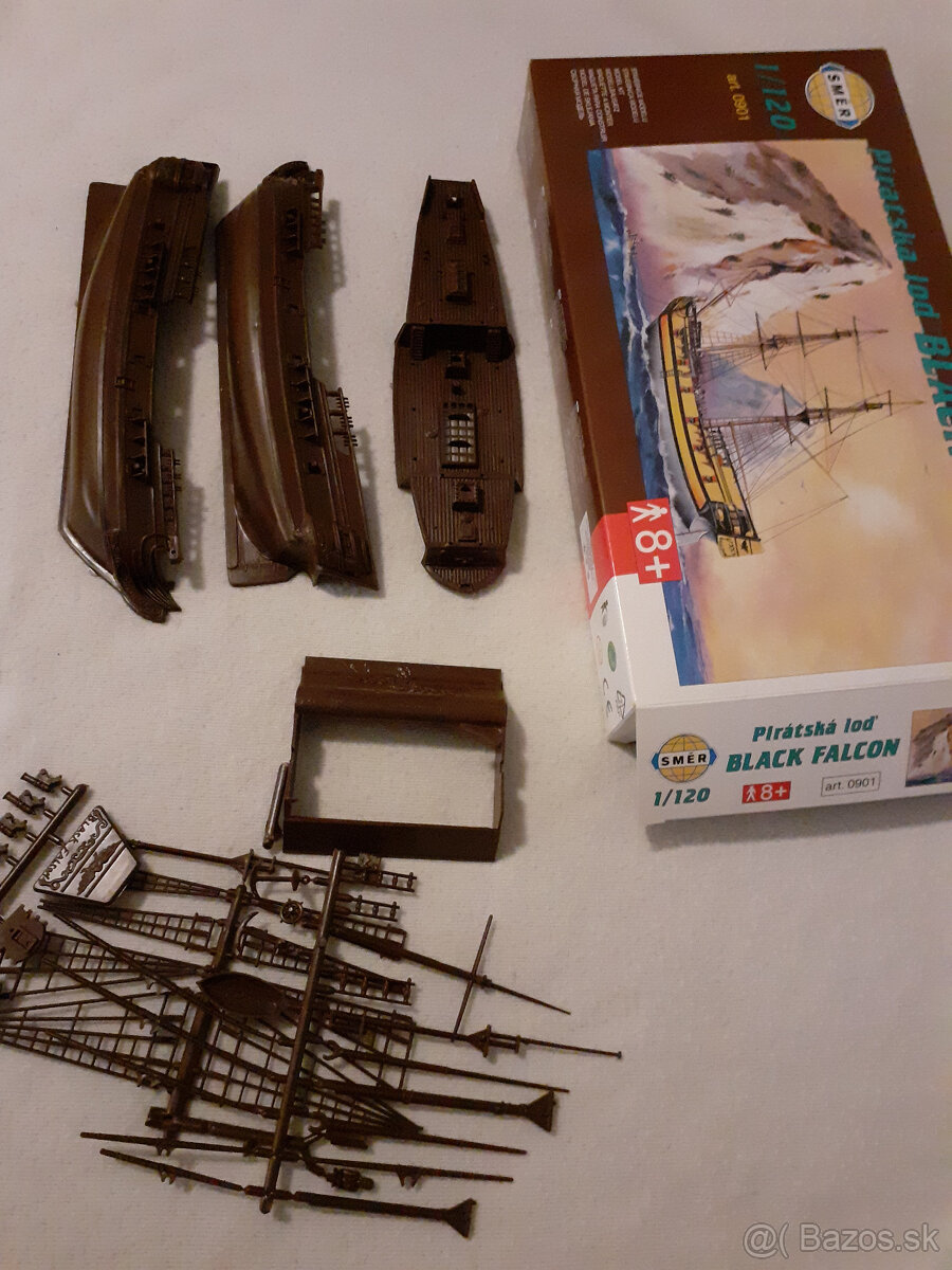 Plastikový model lode Black Falcon 1/120 SMER - 4