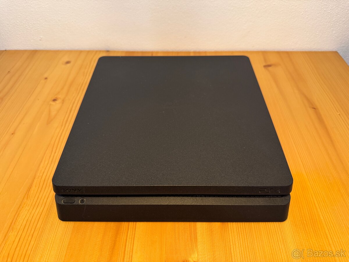 Playstation 4 Slim 1 TB + Controller + 50 hier + nabíjačka - 4