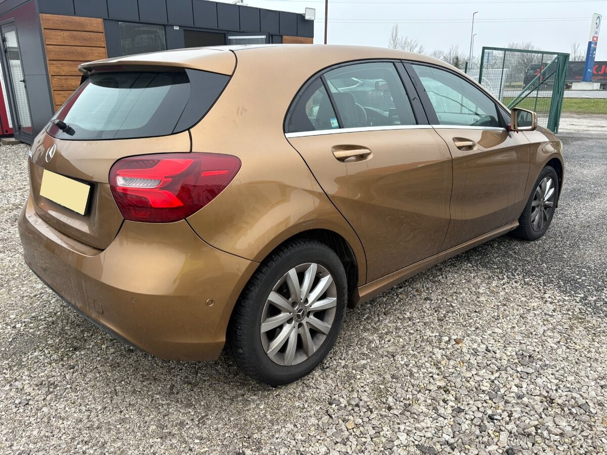 Mercedes Trieda A - 4