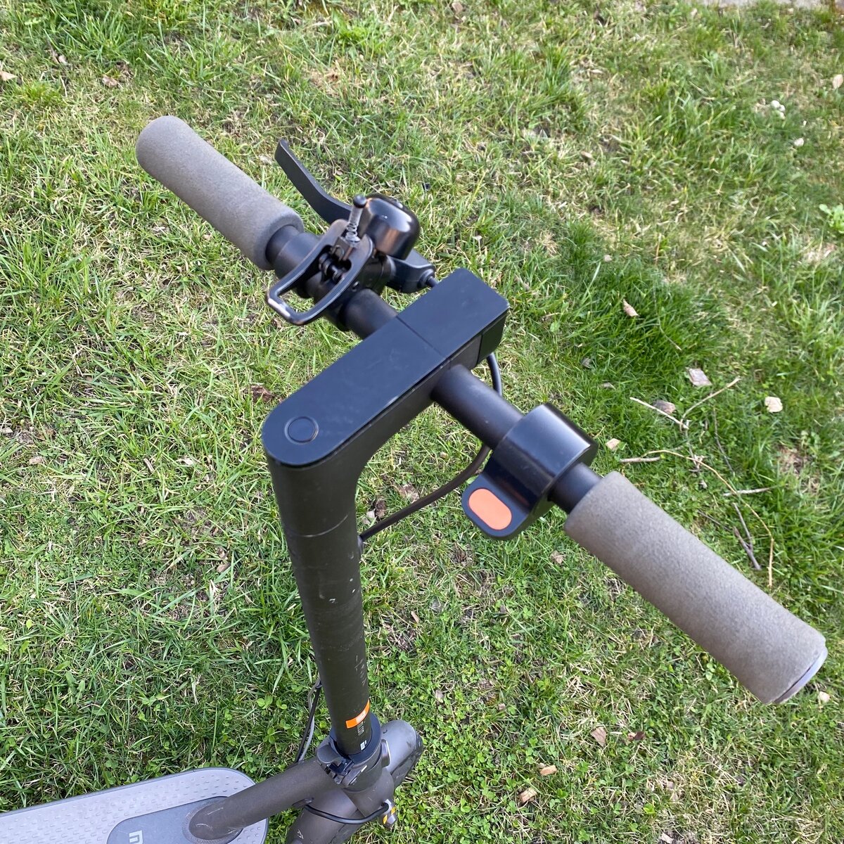 Predám – Xiaomi Mi Electric Scooter Essential - 4