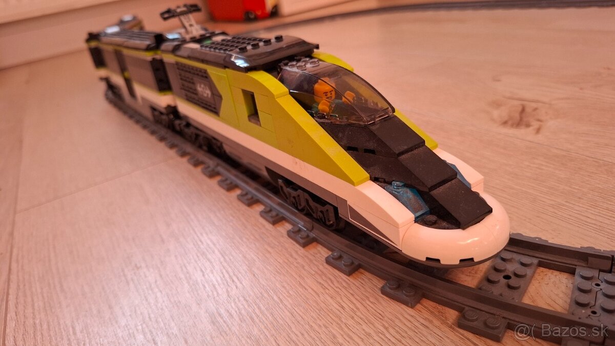 LEGO 60337 Expresný vláčik - 4