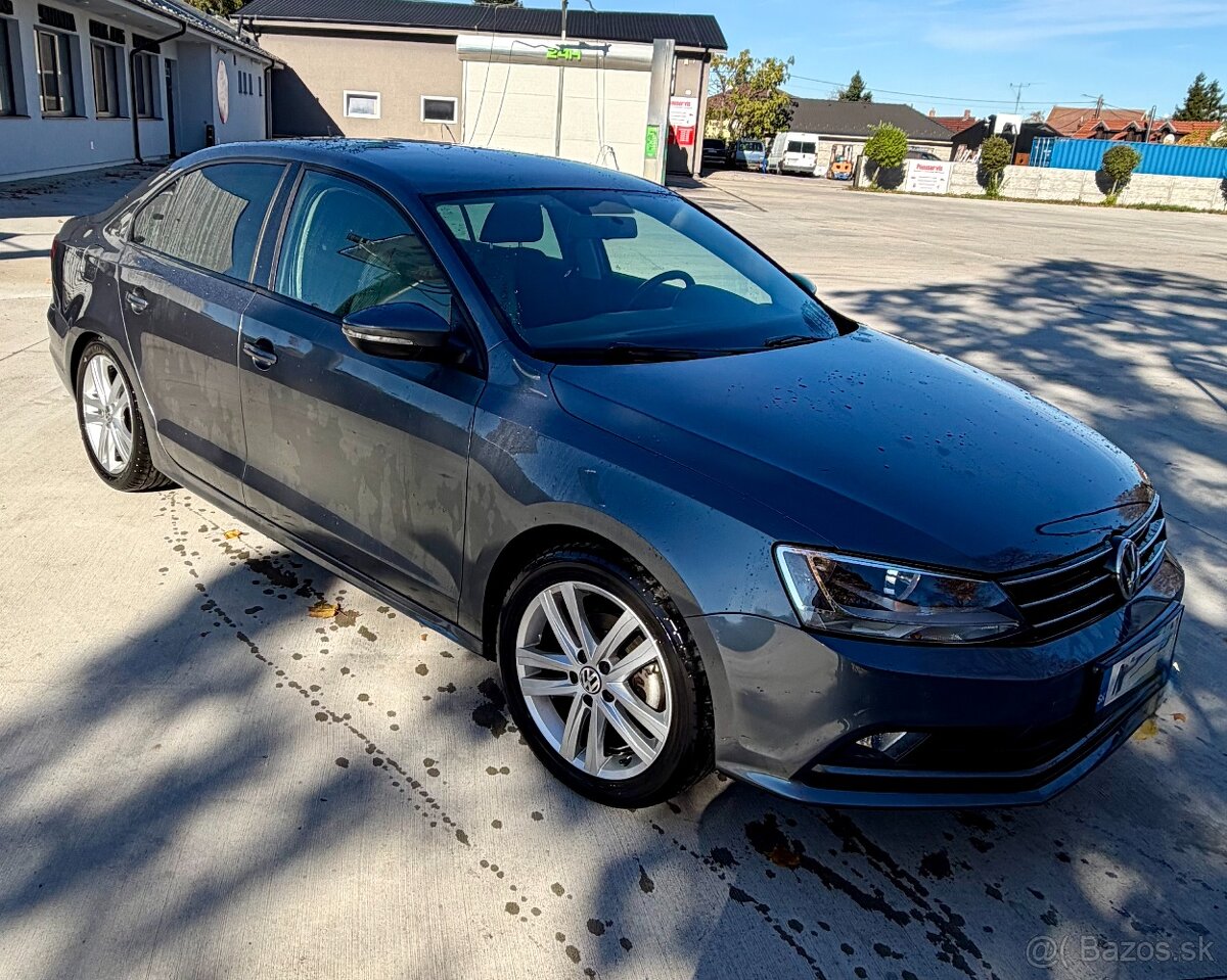 Volkswagen JETTA - 4