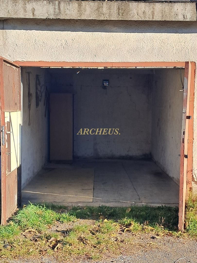 GARÁŽ V RADOVEJ ZÁSTAVBE - 19 m2 - MICHALOVSKÁ - DOHODA - 4