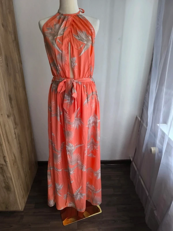 306 ks–mix dámskeho oblečenia–XS až XXL, suma: < 3,92€/ks - 4