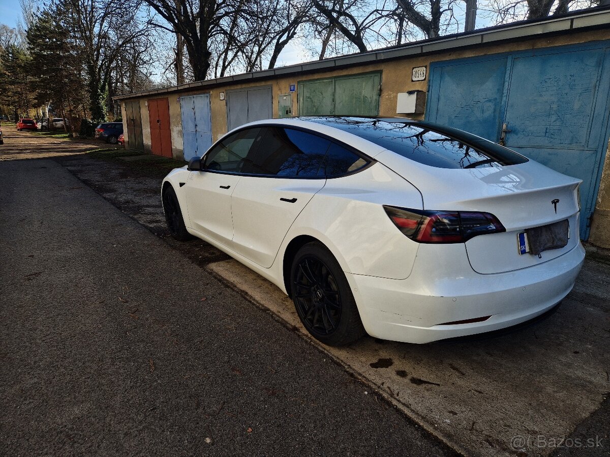 Predám Tesla Model 3 standart - 4