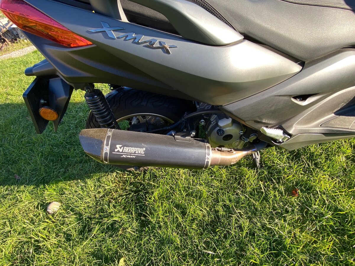 Yamaha X-MAX - 4