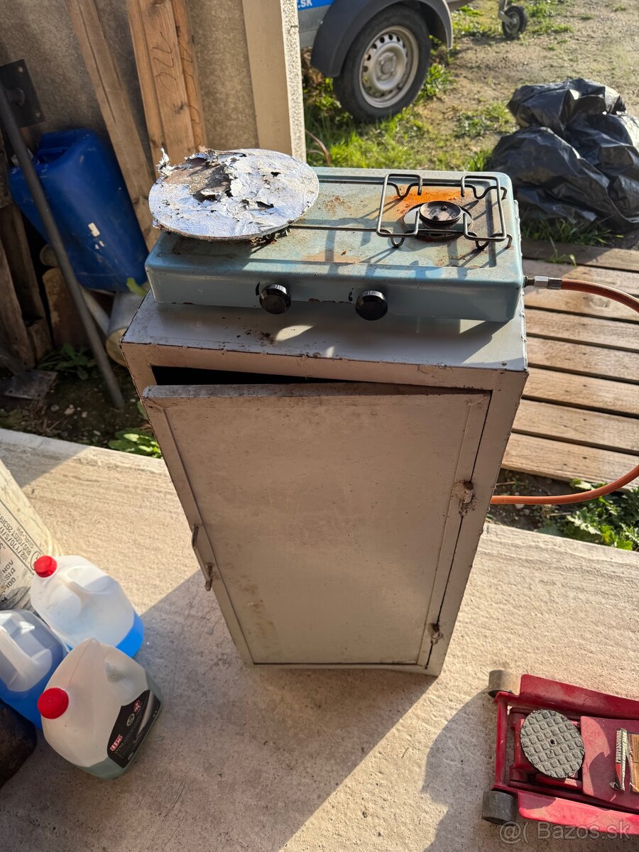 Predám plechovú skrinku - 4