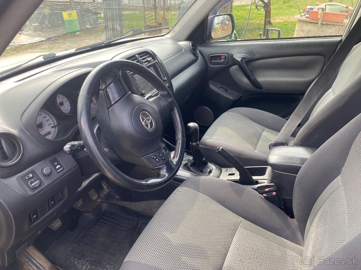 Predám Toyota Rav4 4x4 - 4