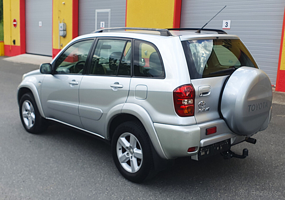 Toyota RAV4 2.0 D-4D, 2005, Dig. klima, Tažné, Bez koroze.