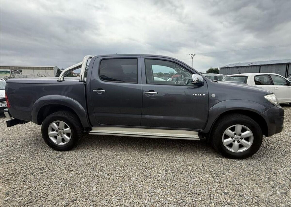 Toyota Hilux 3,0 D-4D AUTOMAT 4X4 126kW nafta automat 127 kw