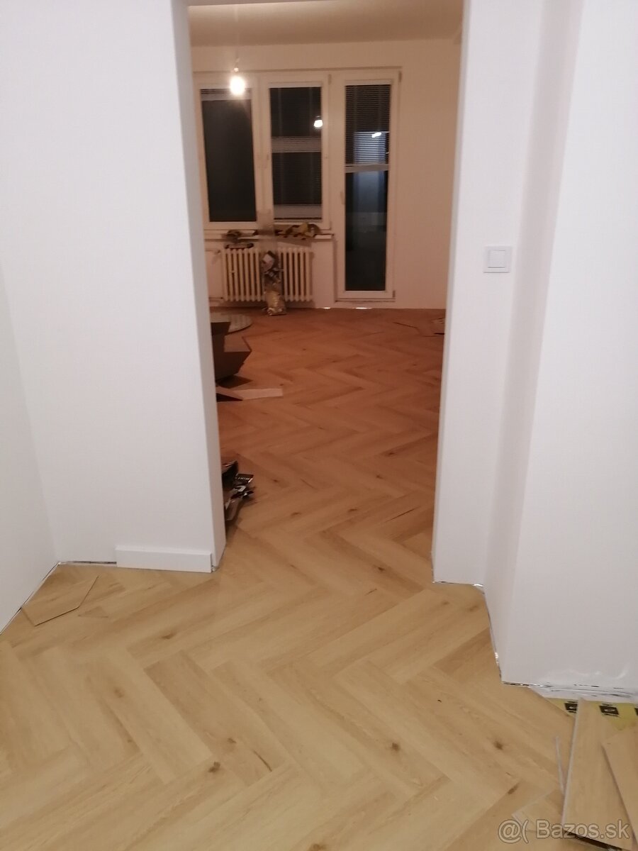 Montáž dverí a pokládka plávajucej podlahy, brúsenie parkiet - 4