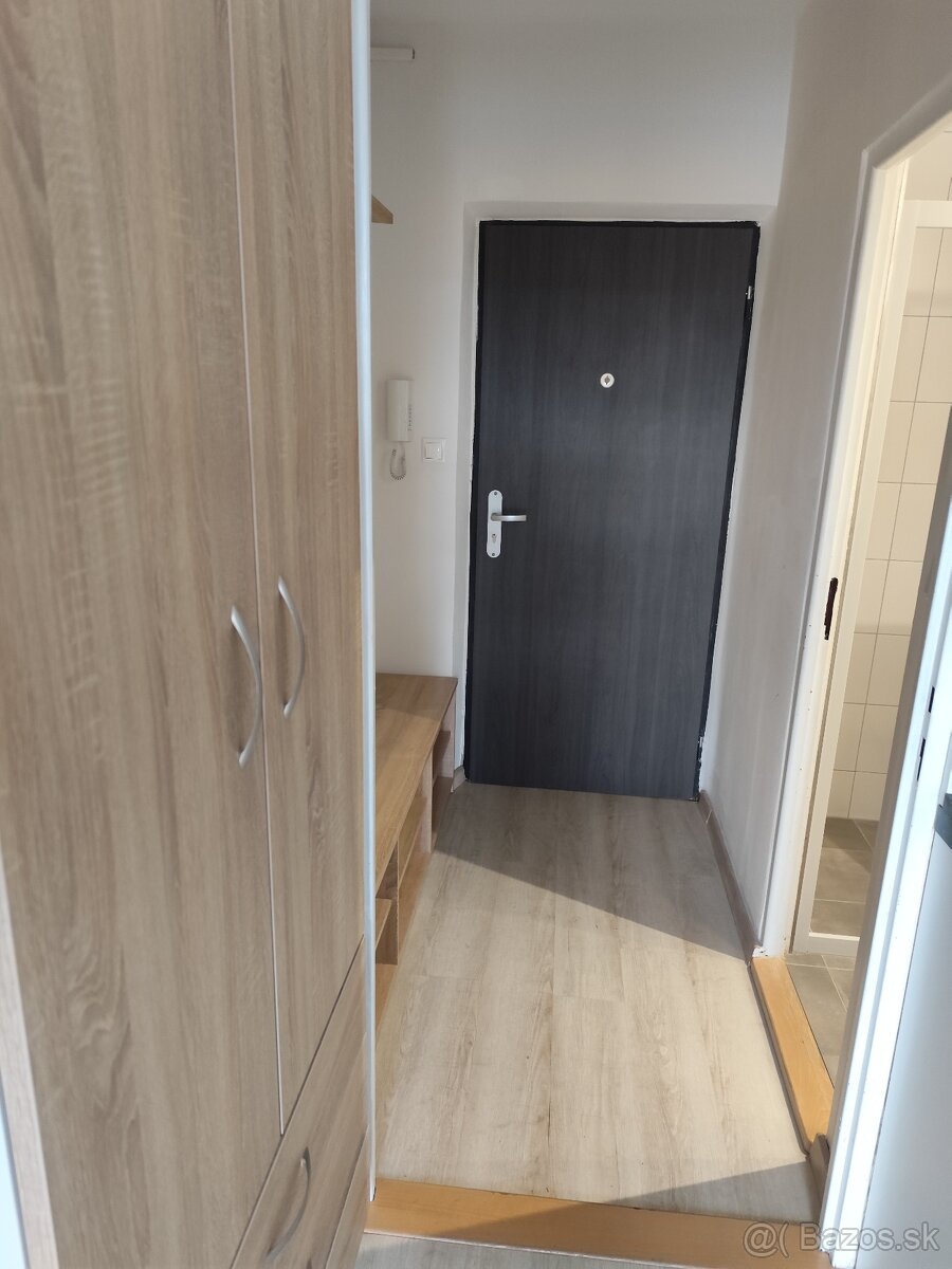 Garsónka s balkónom na prenájom – Kysucké Nové Mesto. - 4