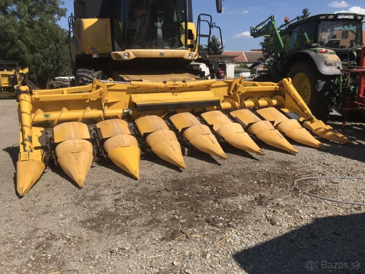 Kombajn New Holland CR9080 - 4