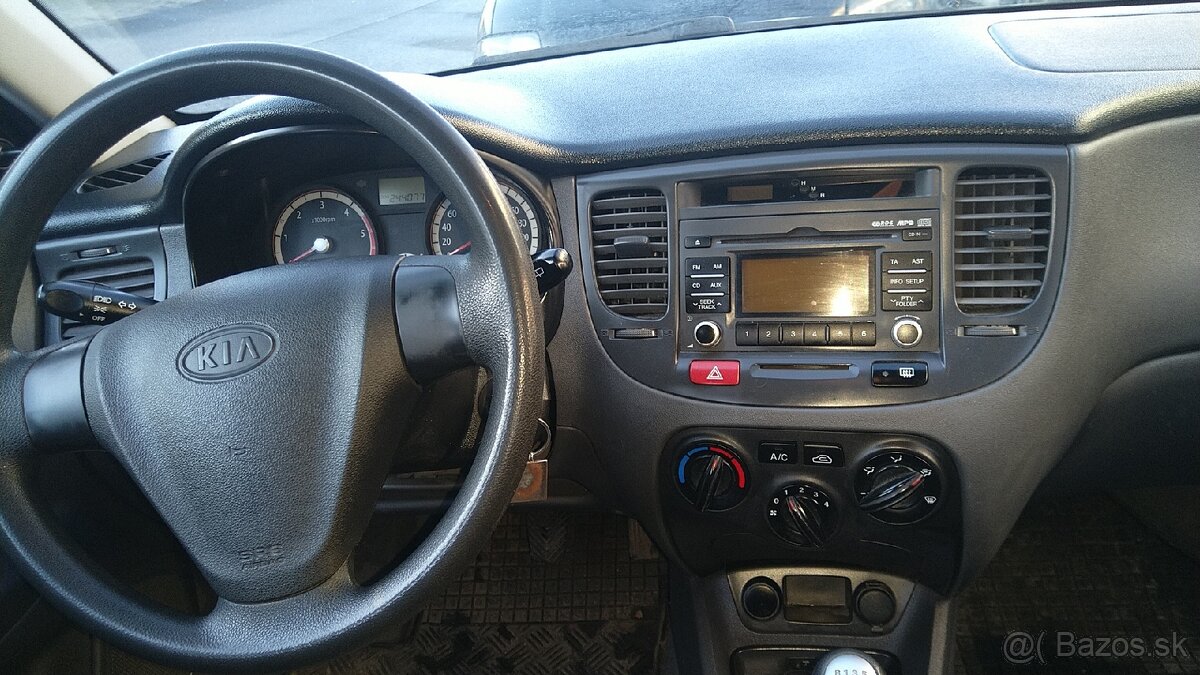 Kia Rio 1.5 CRDi 2009 - 4