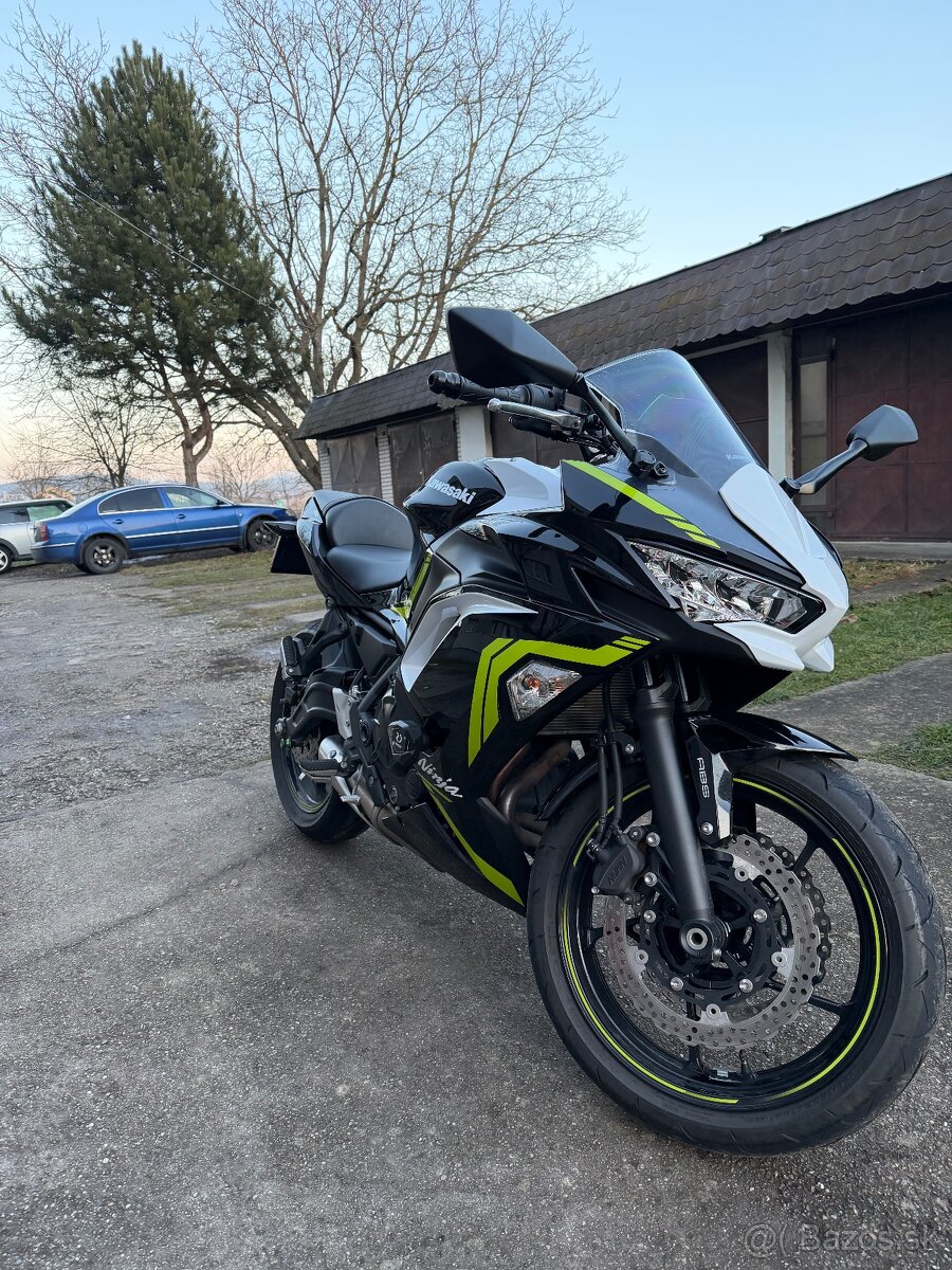 Kawasaki Ninja 650 - 4