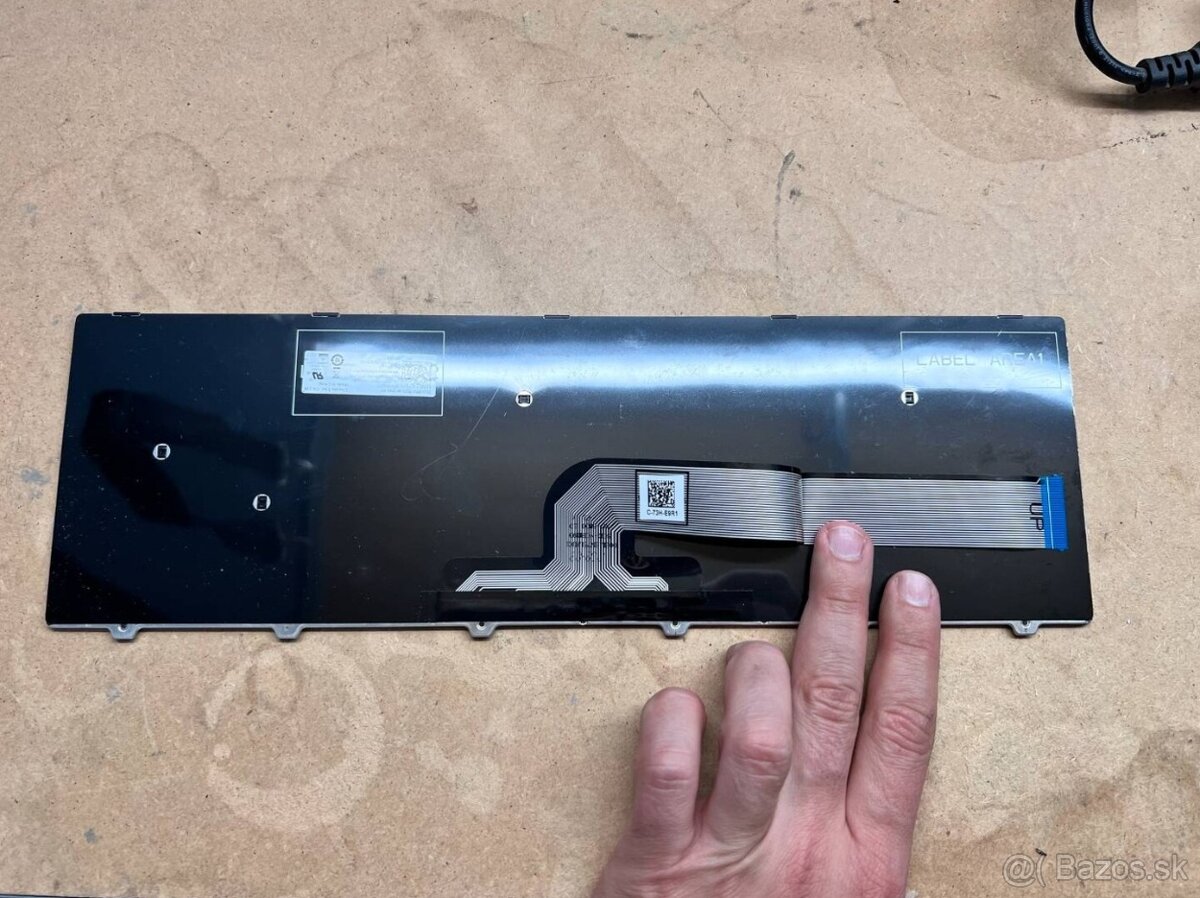 Predám klávesnicu na notebook Dell 0V08FW - 4