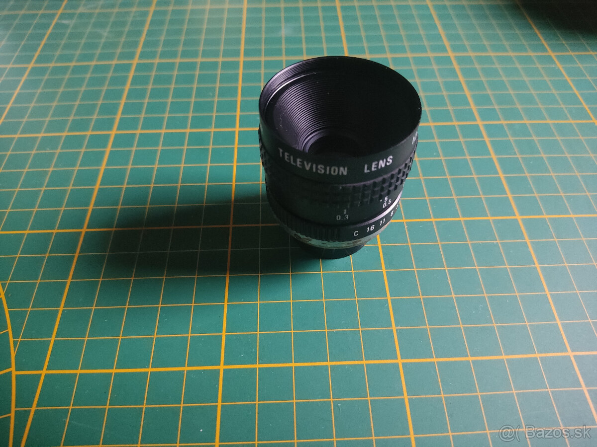 COSMICAR 12.5mm f1.8 - 4