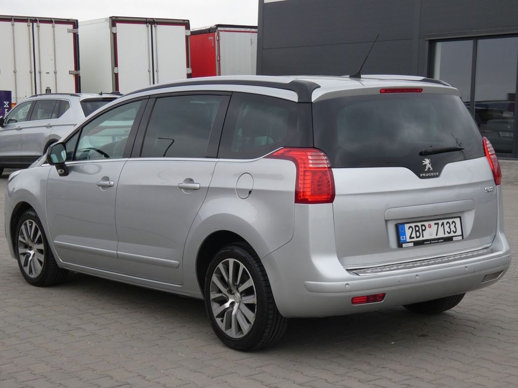 Peugeot 5008 2.0 HDI Allure, panorama - 4