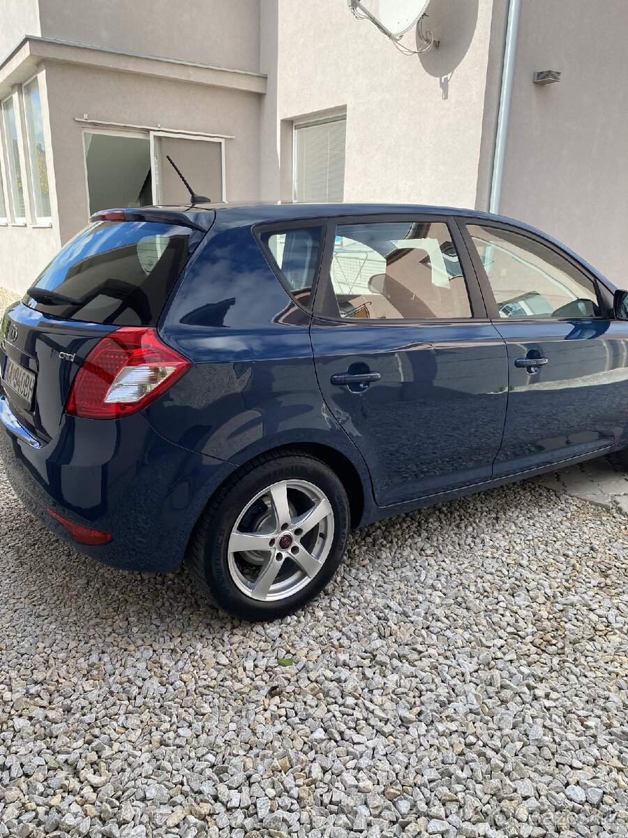 Predám Kia Ceed - 4