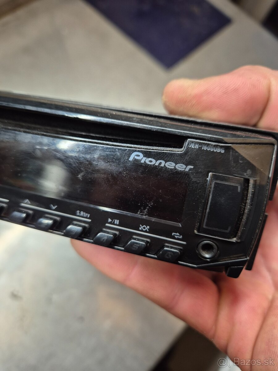 Predám autorádio Pioneer - CD - USB - AUX - 4