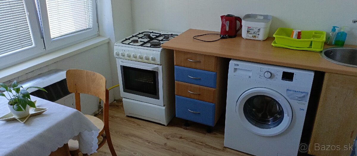 1 izbový byt s balkónom (širšie centrum) - 4