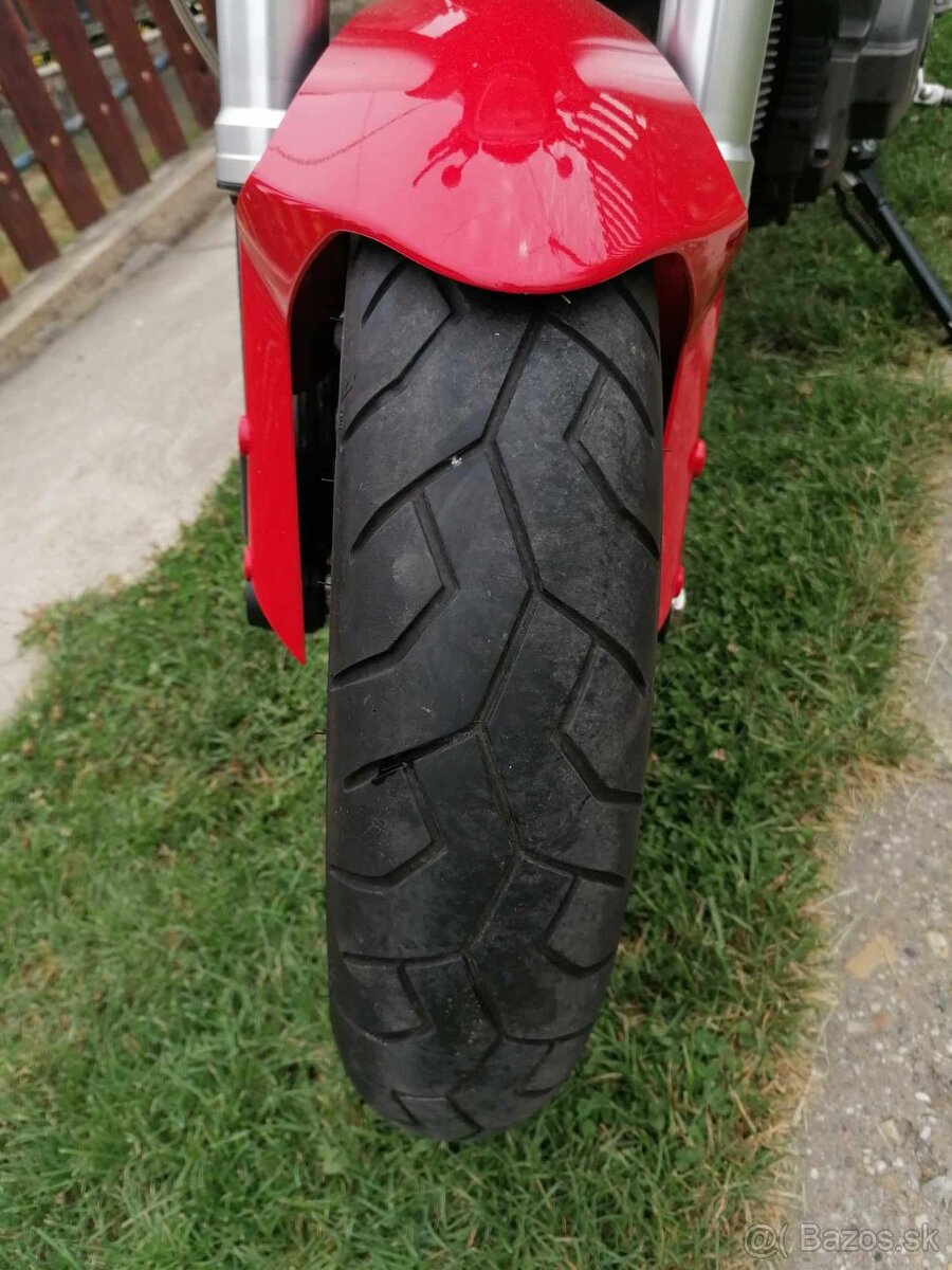 Ducati Monster 696+ - 4