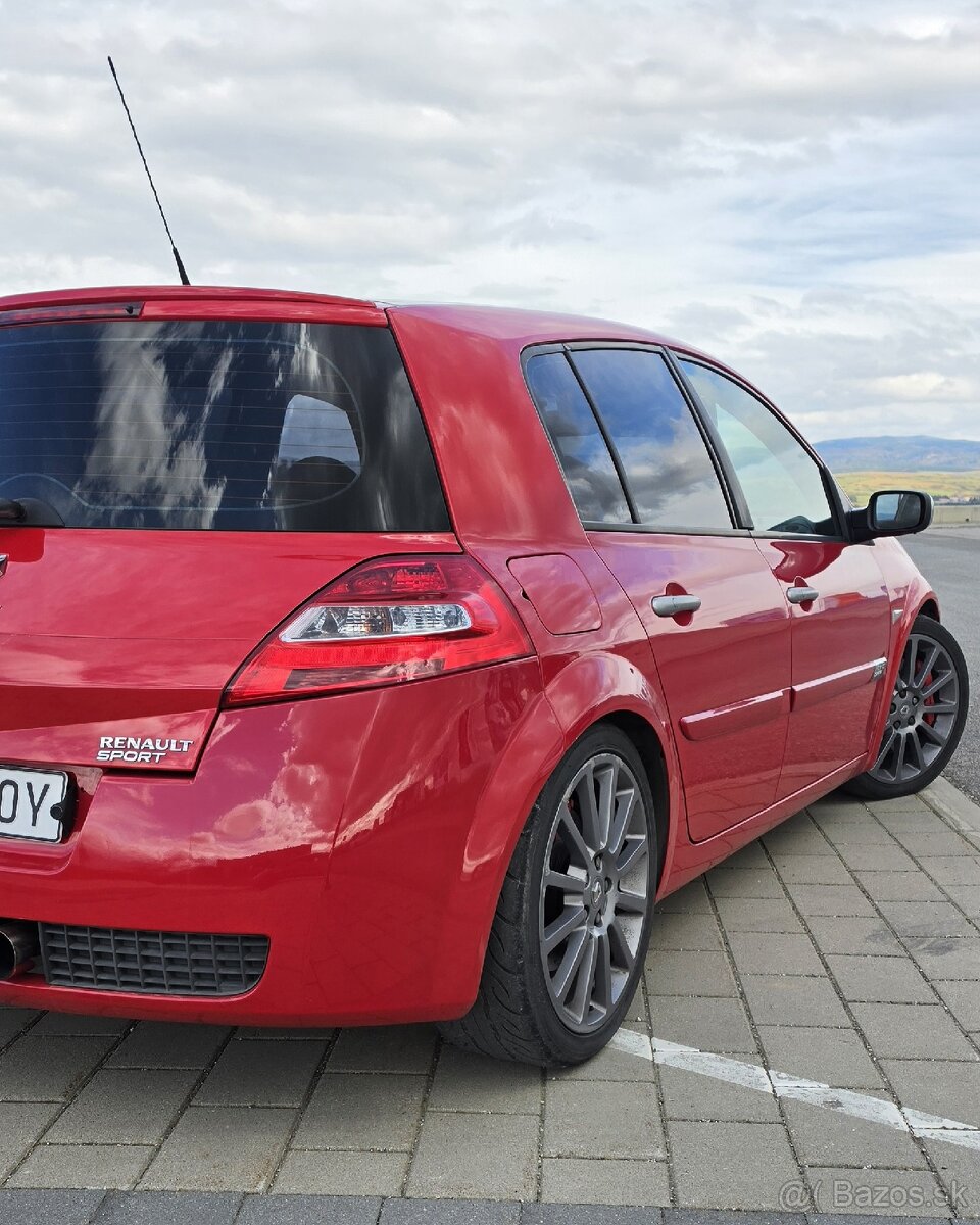 Predám Renault Megane RS 2.0T - 4