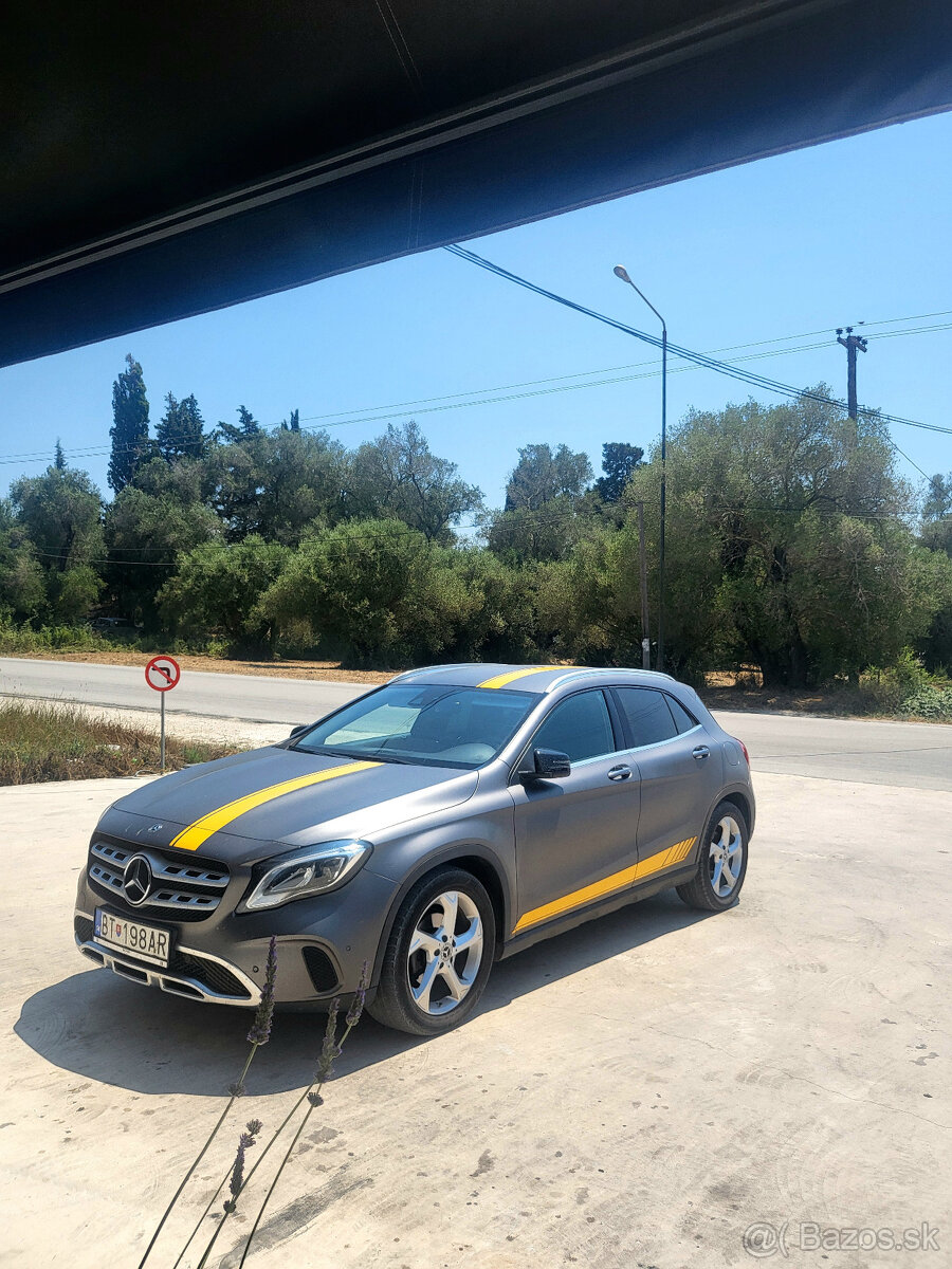 Mercedes-Benz GLA 200D 4MATIC FACELIFT - 4