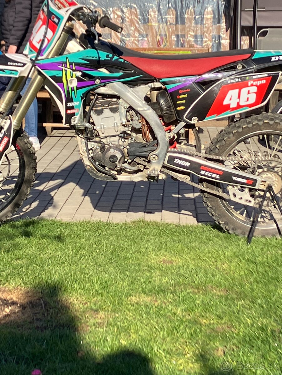 Yamaha yz250f - 4