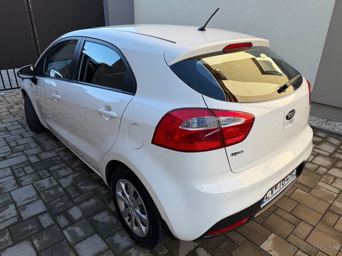 KIA RIO, 1,25 BENZÍN, MANUÁL, SILVER, 9/2014, 128 563KM - 4