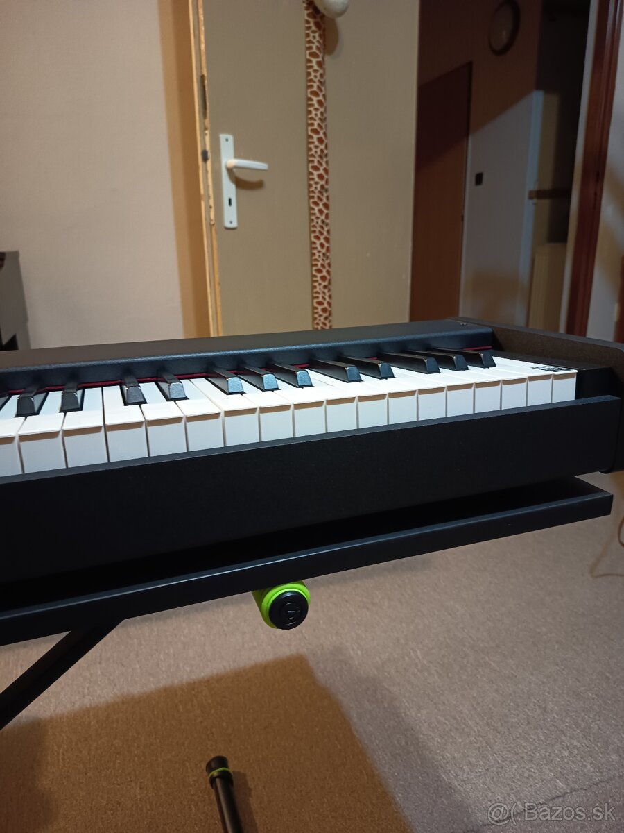 Predám Stage Piano KORG D1 - 4