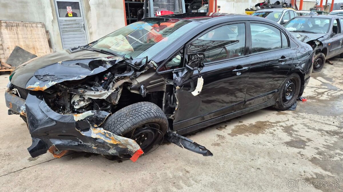 Honda Civic 1,8i - 4