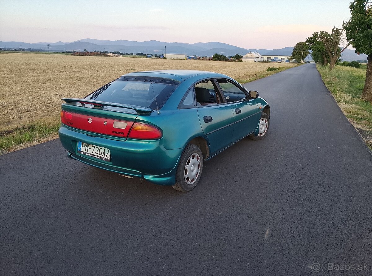 Mazda 323fba - 4