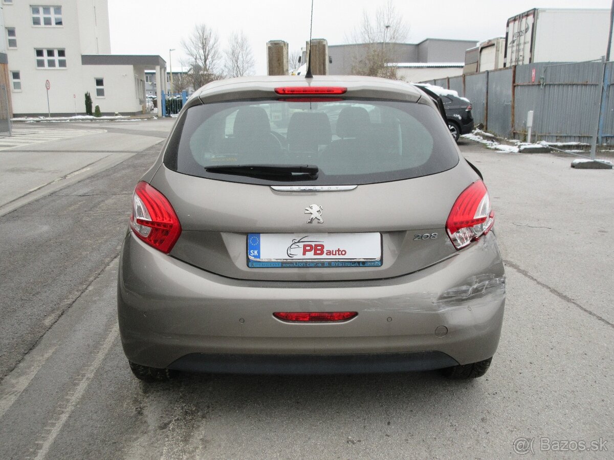 Peugeot 208 1,2 - 4