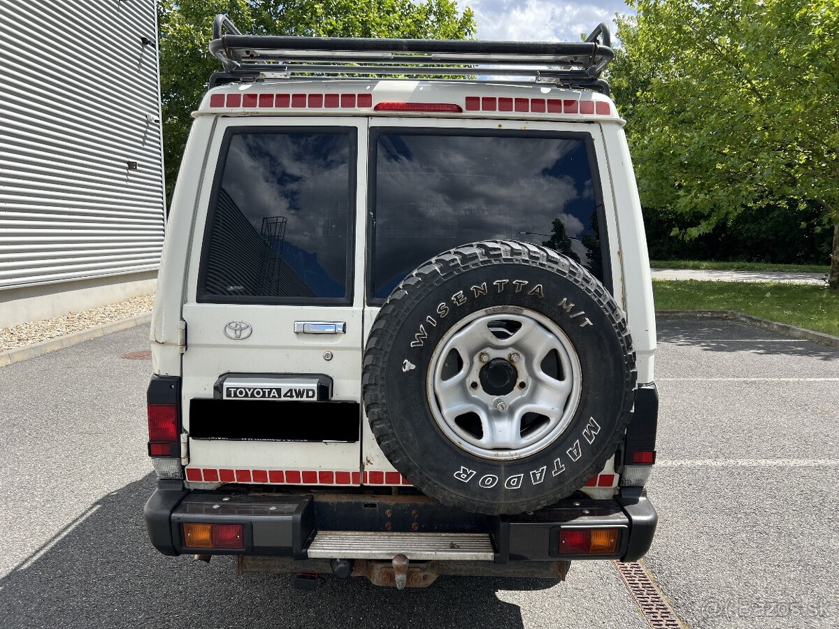Toyota Landcruiser HZJ 78 - 4.2D, ARB kompresor, uzávěrky