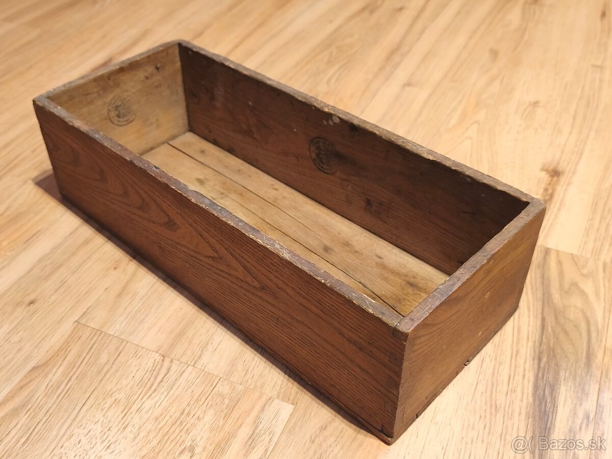 Četnícka bednička na náboje - 4