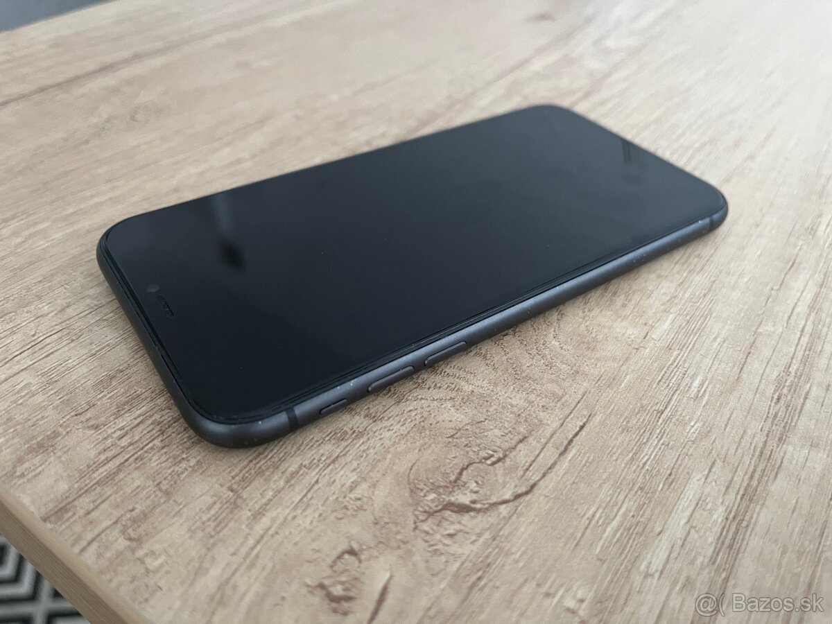 Iphone 11 64 GB čierny - 4