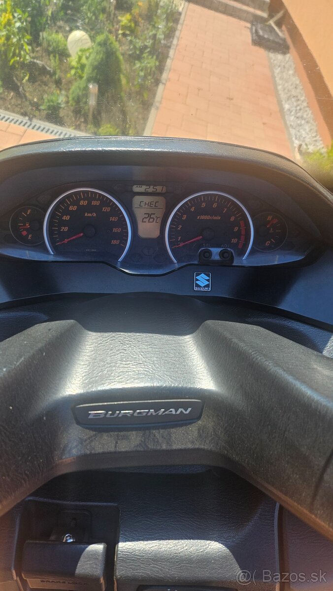 Suzuki Burgman 400 - 4